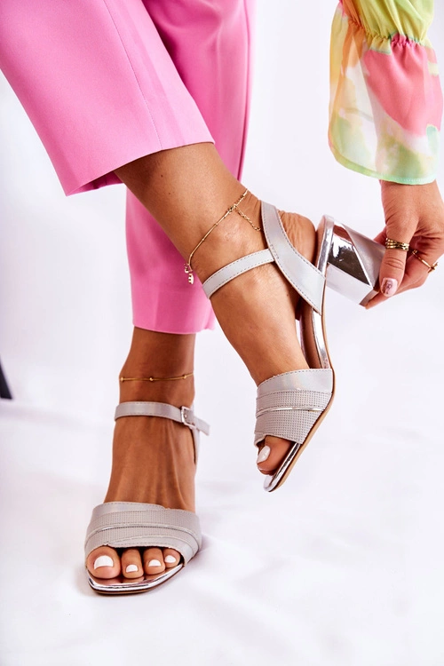 Skórzane Sandały Na Słupku Srebrne Corane