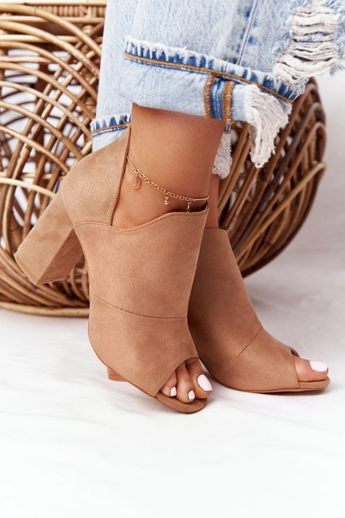 Wiosenne Zamszowe Botki Na Słupku Vinceza 21-17095 Beżowe