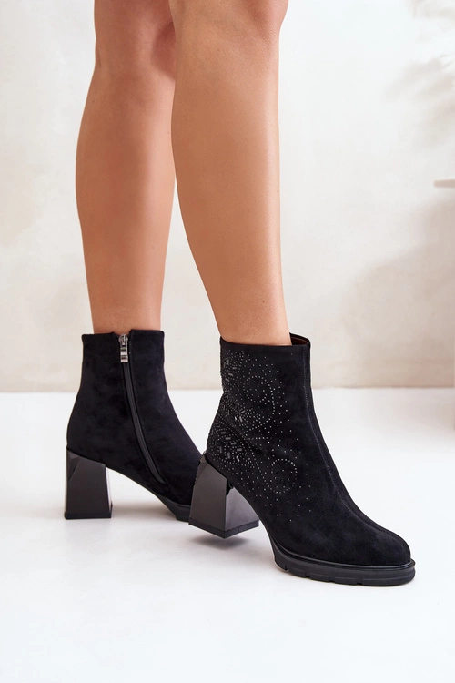 Ocieplane Botki Damskie Na Słupku Ze Zdobieniem D&A MR880-130 Czarne