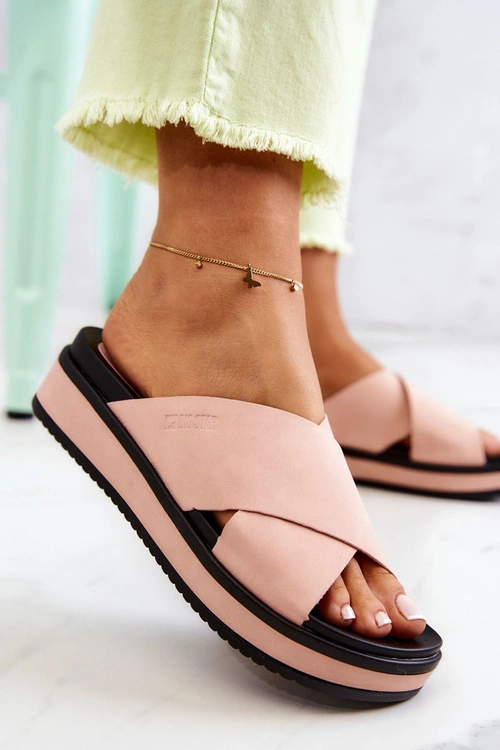 Skórzane Damskie Klapki Big Star JJ274722 Różowe