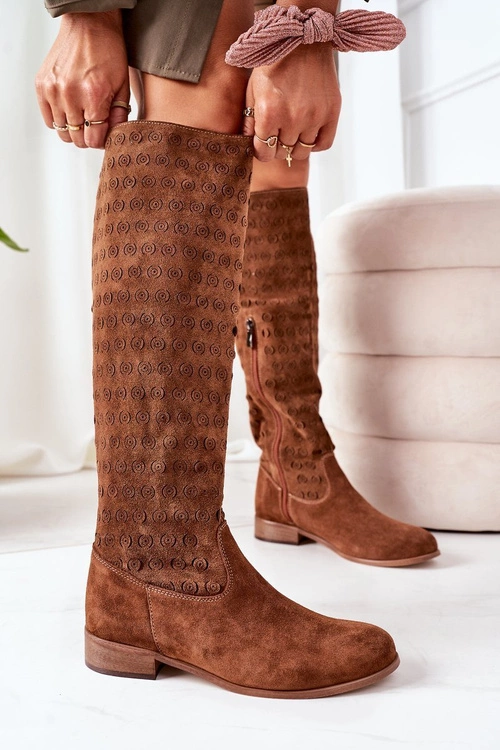 Zamszowe Kozaki Z Ażurowym Wzorem Brązowe Montana