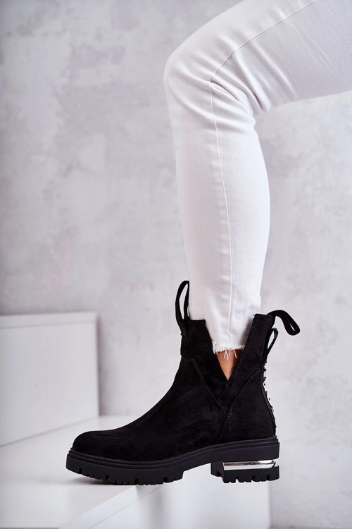 Zamszowe Botki Z Wycięciami Czarne Elvera