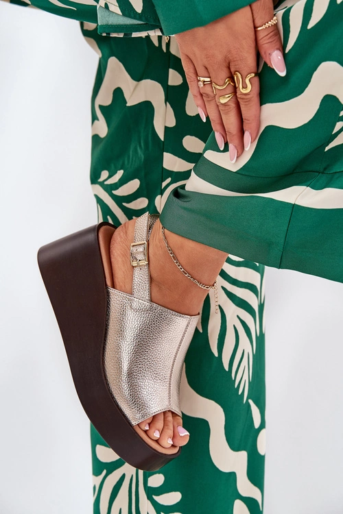 Sandały Damskie Z Eko Skóry Na Platformie I Koturnie Złote Leaniria