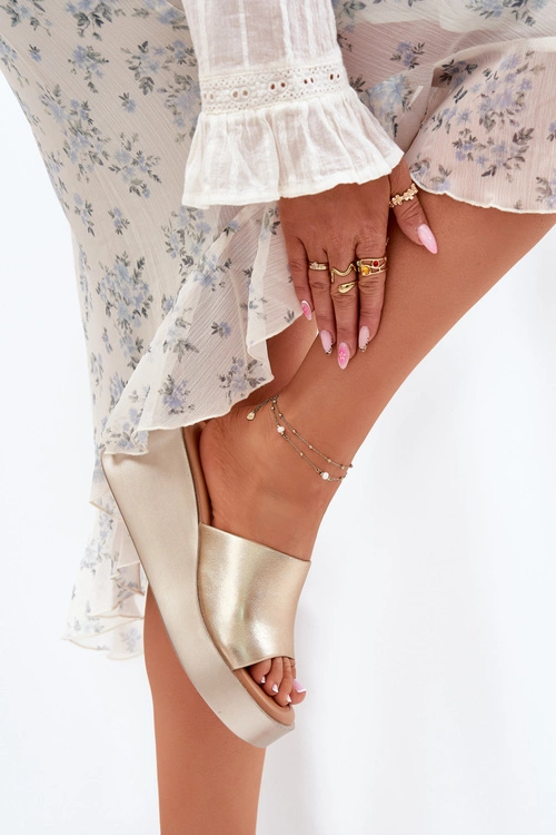 Klapki Damskie Na Koturnie Eko Skórzane Złote Obenae