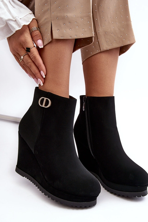 Damskie Botki Na Koturnie Z Małą Ozdobą Czarne Bertolina