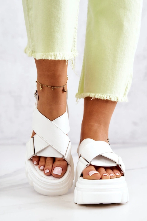 Skórzane Sandałki Na Platformie Białe Betti