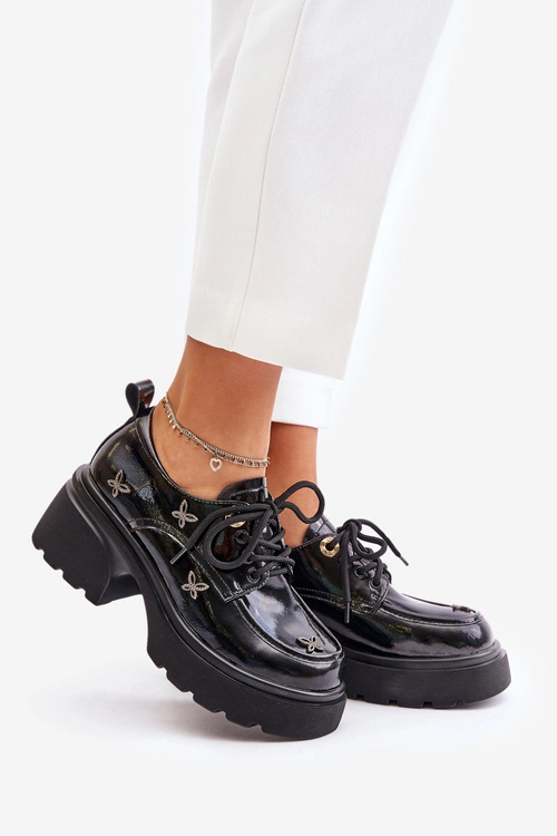 Lakierowane Półbuty Damskie Z Ozdobami Skóra Naturalna Artiker 55C0419 Czarne