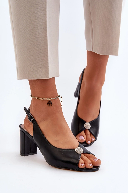Eleganckie Sandały Na Słupku Z Ozdobą Czarne Trasea