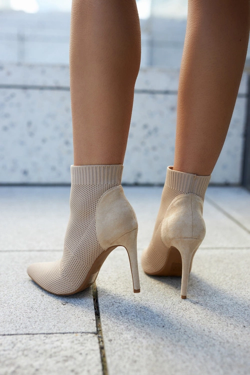Damskie Botki Ze Skarpetą Na Szpilce Beżowe Last Night