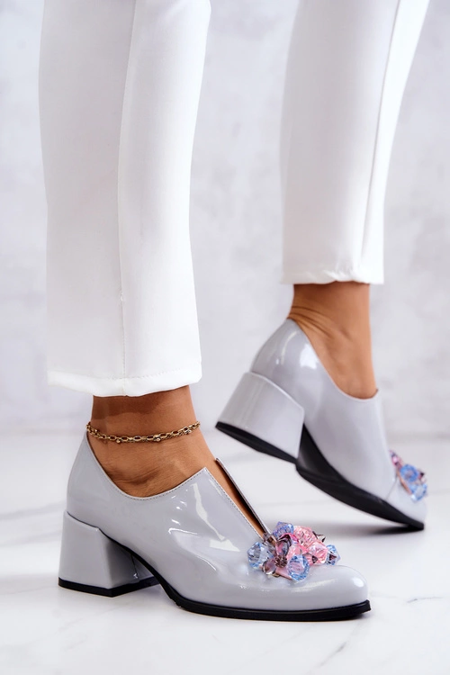 Lakierowane Skórzane Półbuty Gładkie Z Ozdobą Szare Delaver