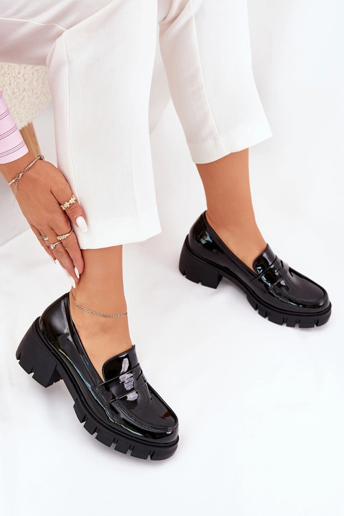 Lakierowane Półbuty Damskie Na Masywnym Obcasie Czarne Felonith