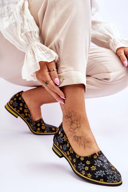 Skórzane Półbuty Maciejka Żółte Kwiaty 05035-38 Czarne