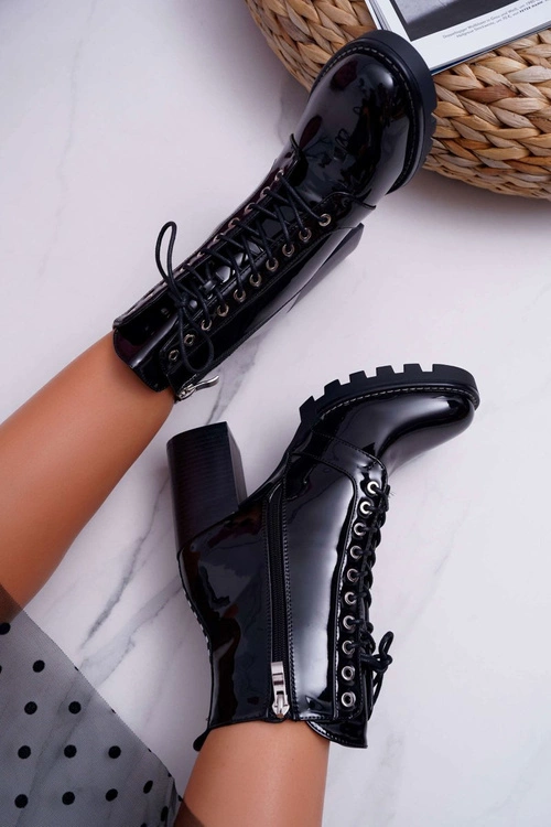 Botki Damskie Na Słupku Lakierowane Czarne Insist