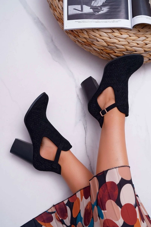 Botki Damskie Na Słupku Ażurowe Z Wycięciami Czarne GoodDay