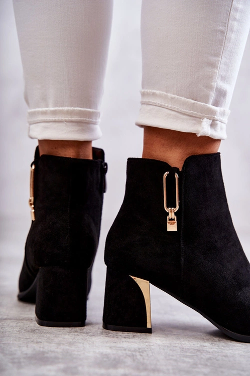 Zamszowe Botki Na Słupku Z Ozdobą Czarne Erine