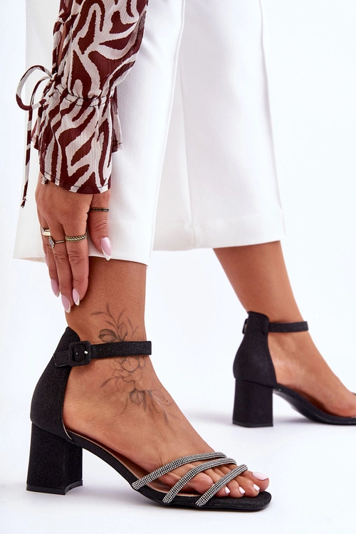 Błyszczące Sandałki Na Obcasie Czarne Enenor