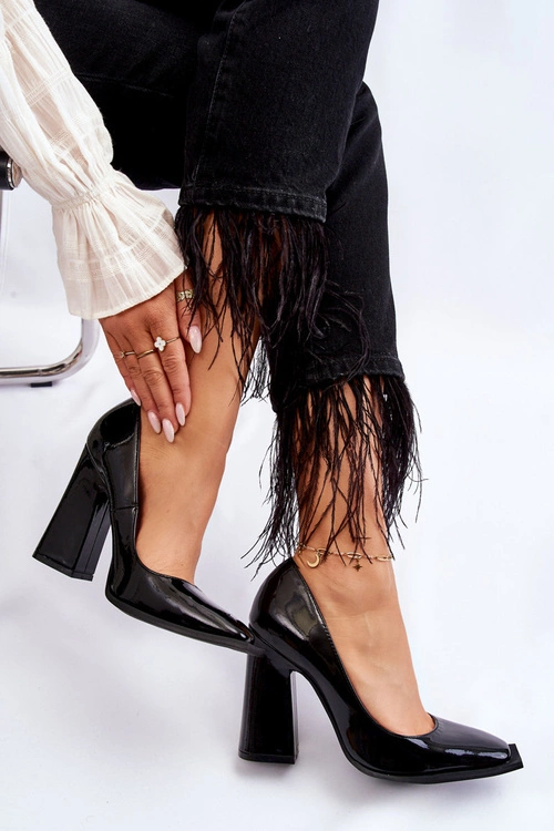 Modne Lakierowane Czółenka Na Słupku Czarne Mysterious