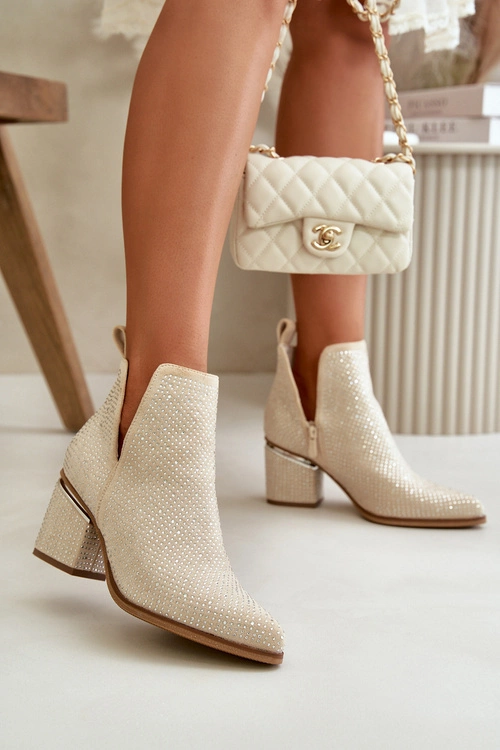 Zdobione Botki Damskie Na Obcasie Z Noskami W Szpic Beżowe Fararia