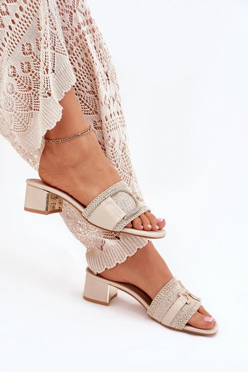 Damskie Klapki Na Obcasie Z Ozdobnym Detalem Beżowe Julinemi