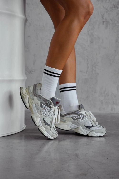 Skarpetki Damskie Dwa Cienkie Paski Białe