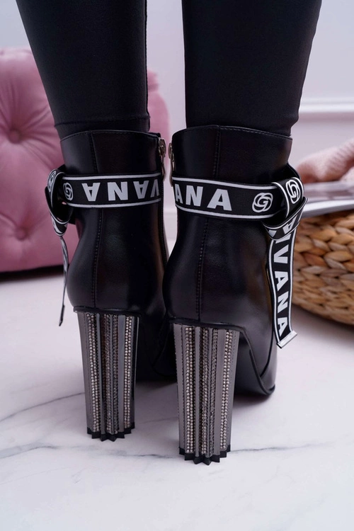 Botki Damskie Na Słupku W Szpic Czarne Macada