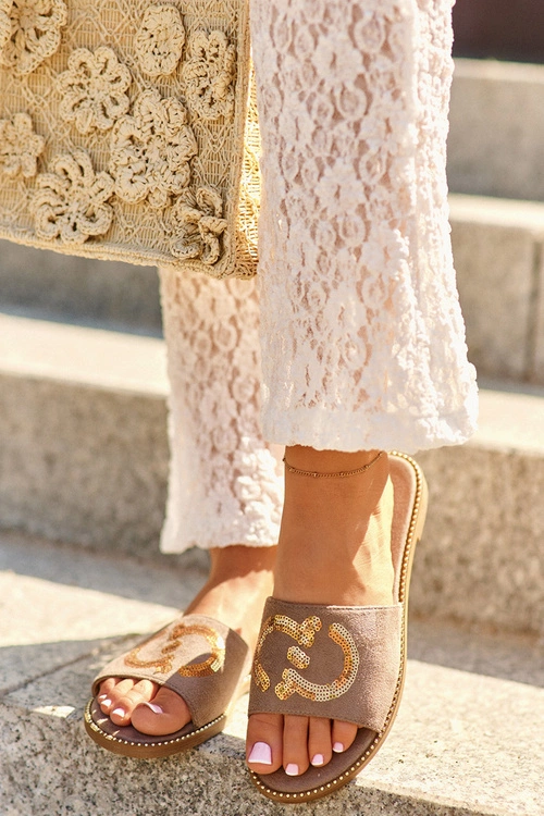 Damskie Płaskie Klapki Z Cekinami S.Barski KV27-052 Brązowe