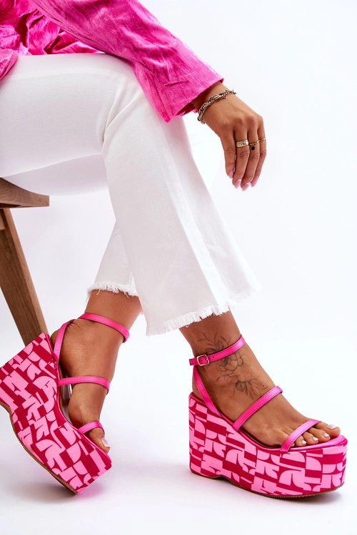 Modne Sandały Na Koturnie We Wzory Fuksja Claria