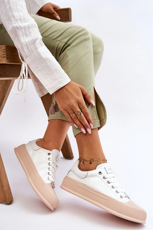 Damskie Lakierowane Trampki Na Platformie GOE LL2N4020 Białe