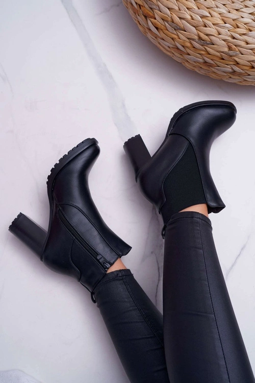 Botki Damskie Na Słupku z Zamkiem Czarne Beloved