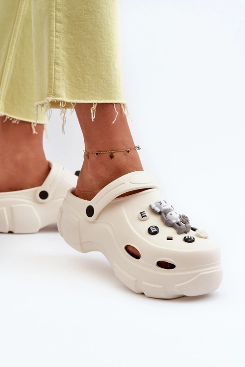 Piankowe Damskie Lekkie Klapki Na Masywnej Podeszwie Białe Matirra