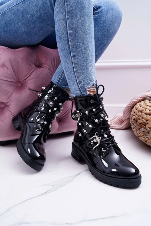 Botki Damskie Płaskie Lakierowane Z Perełkami Czarne Domination