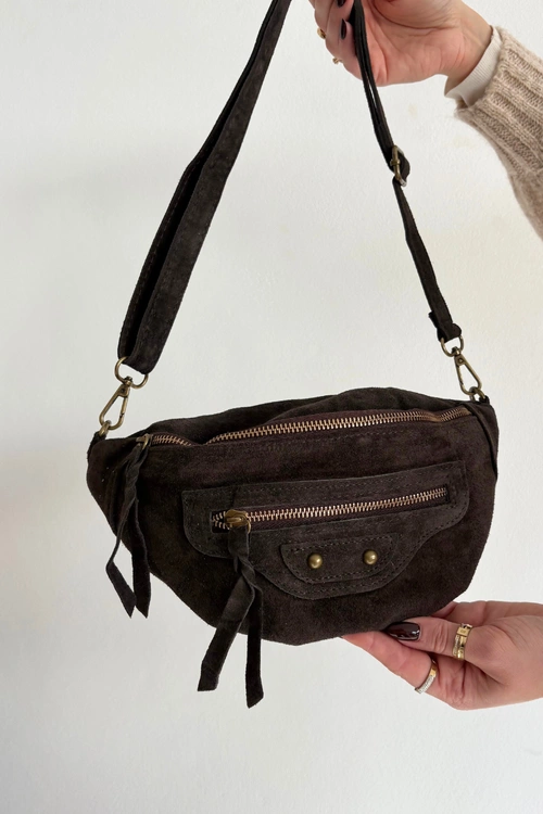 Torebka Nerka Z Naturalnego Zamszu Czekoladowa Romilly