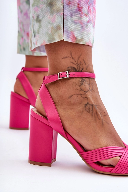 Skórzane Klasyczne Sandałki Na Słupku Fuksja Zipola