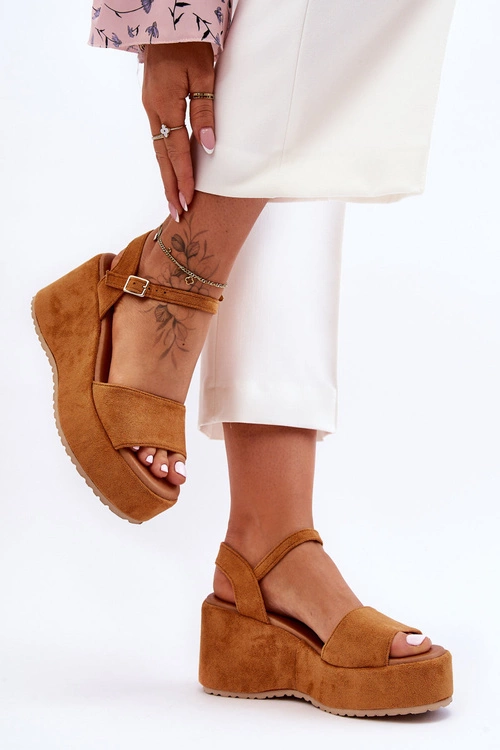 Damskie Zamszowe Sandałki Na Koturnie Camel Lydia