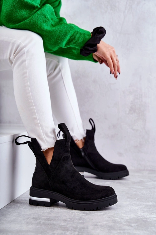 Zamszowe Botki Z Wycięciami Czarne Elvera