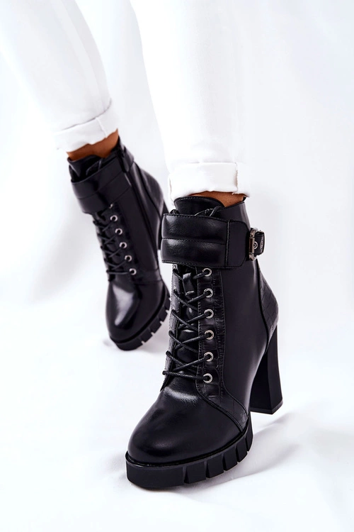 Botki Na Wysokim Słupku Czarne Wiązane Fasha