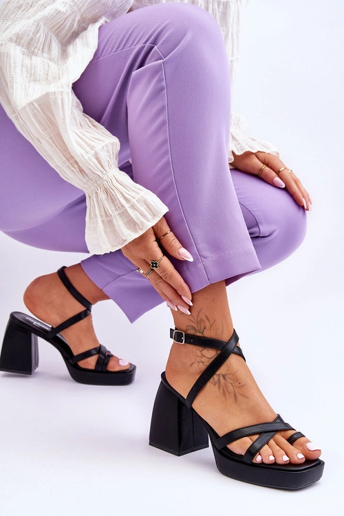 Modne Sandały Na Obcasie I Platformie Czarne Secret Rose