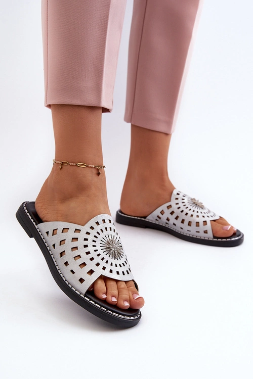 Błyszczące Klapki Damskie Na Płaskim Obcasie Z Ozdobą Srebrne Ebirena