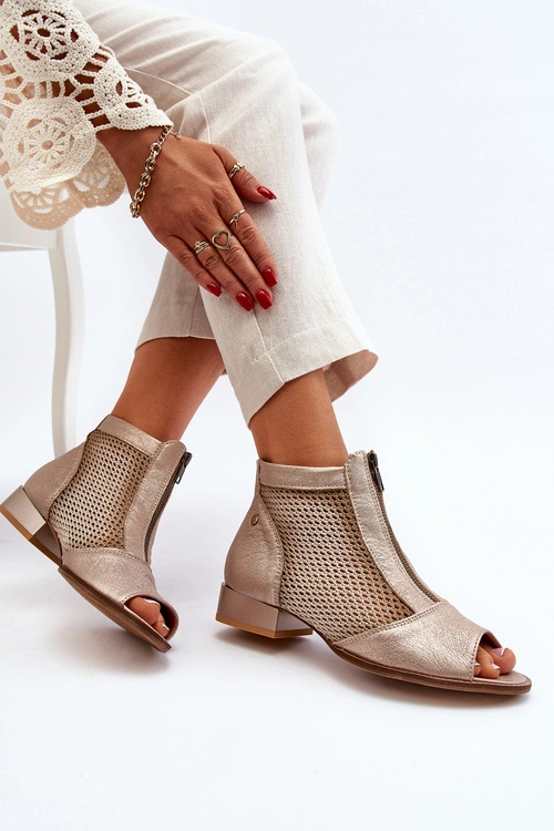 Skórzane Botki Damskie Na Płaskim Obcasie Z Odkrytymi Palcami Maciejka 06413-25 Złote