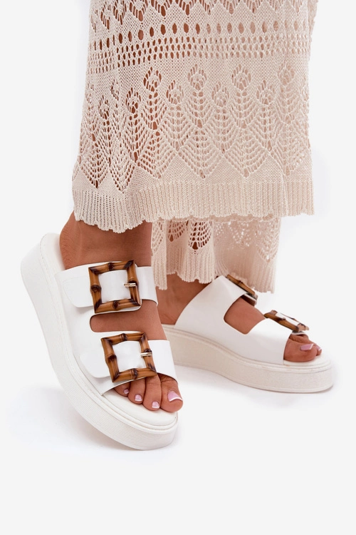 Eko Skórzane Klapki Damskie Na Platformie Z Klamrami Białe Xanivia