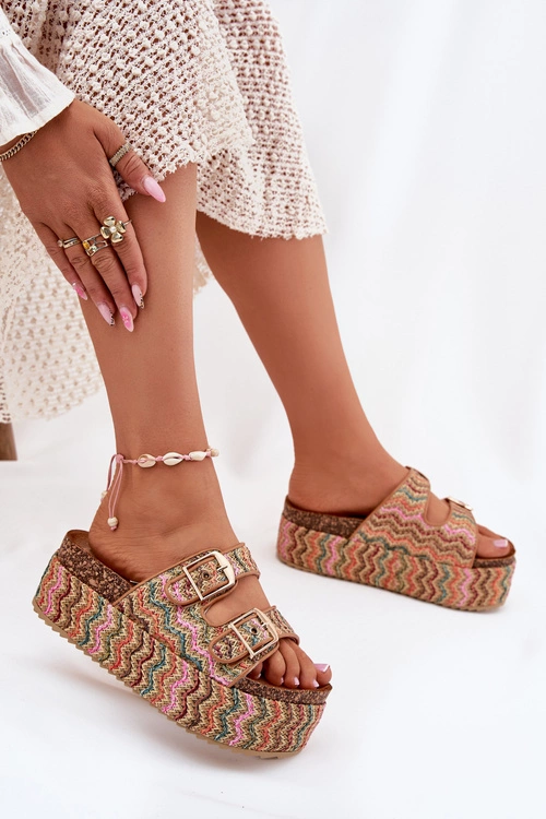Klapki Damskie Na Masywnej Platformie Z Plecionką I Klamrami Multikolor Eradriana