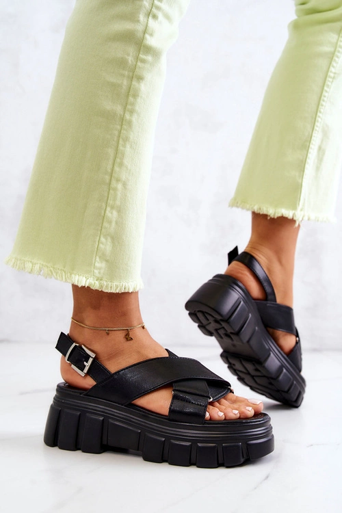 Skórzane Sandałki Na Platformie Czarne Betti