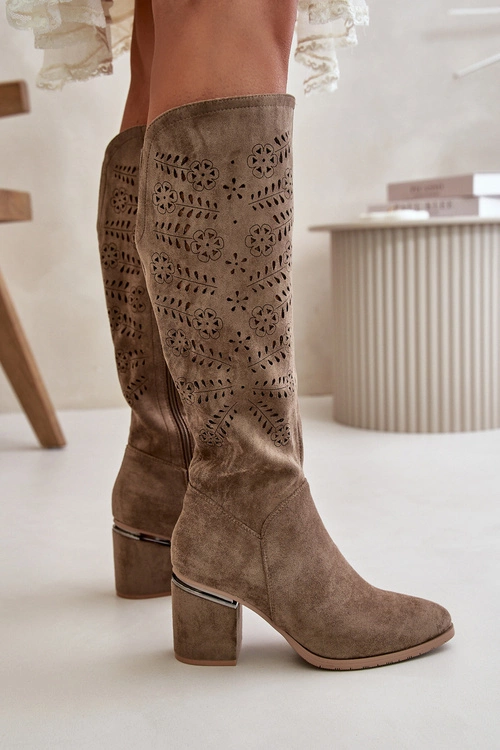 Ażurowe Kozaki Damskie Na Słupku Z Eko Zamszu Vinceza 16443 Ciemnobeżowe
