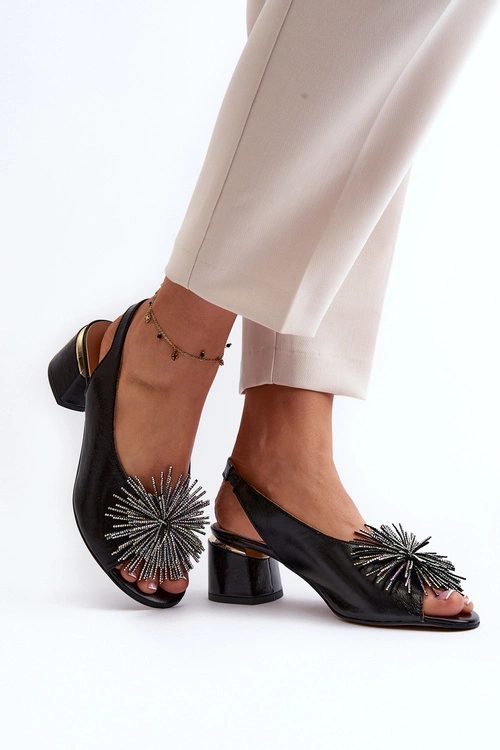 Skórzane Sandały Z Ozdobą Laura Messi 2719 Czarne