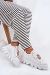 Skórzane Sneakersy Z Ozdobną Broszką Ananas CheBello 4651 Białe