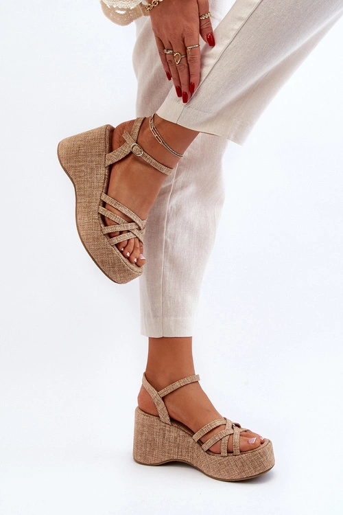 Sandały Na Platformie I Koturnie Beżowe Oporia
