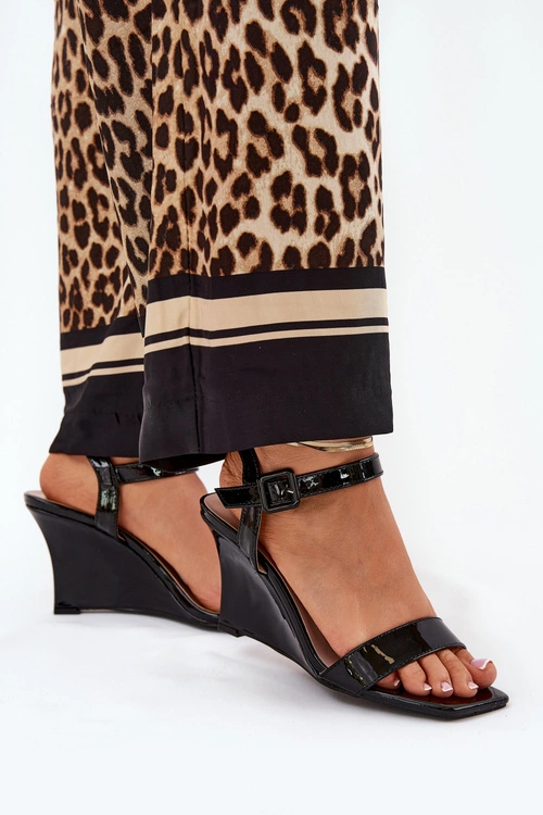 Lakierowane Sandały Damskie Na Koturnie Czarne Vliraya