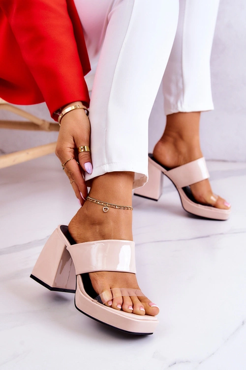 Lakierowane Klapki Na Słupku Jasnobeżowe Seattle