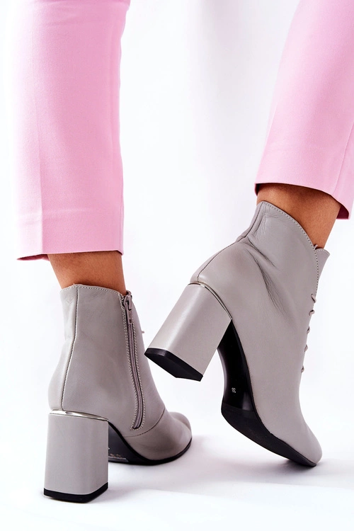 Damskie Skórzane Botki Na Słupku Szare Carrice