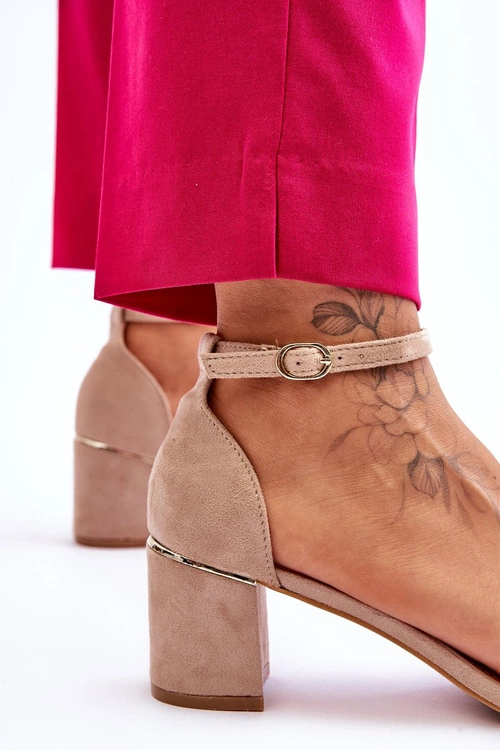 Zamszowe Sandały Na Obcasie Z Ozdobnym Warkocze Beżowe Azela